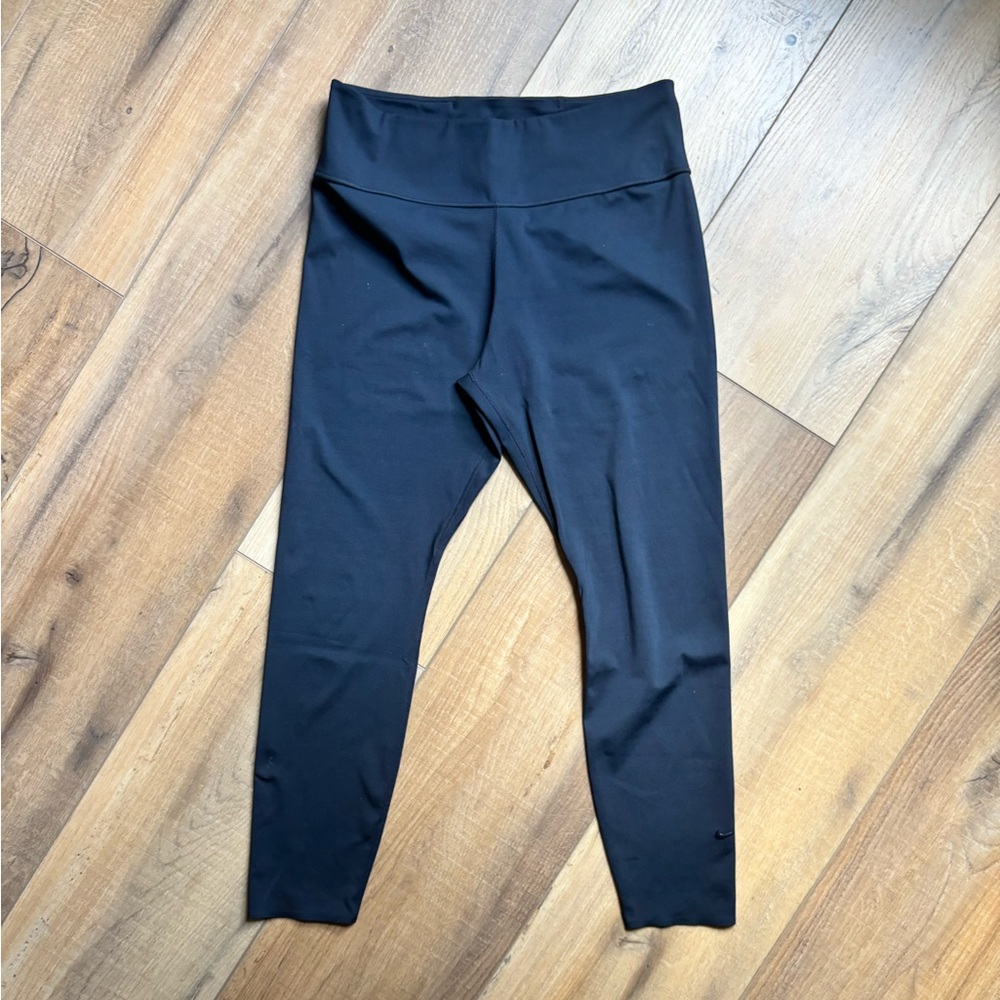 Women’s Nike 7/8 Leggings, Size Large
